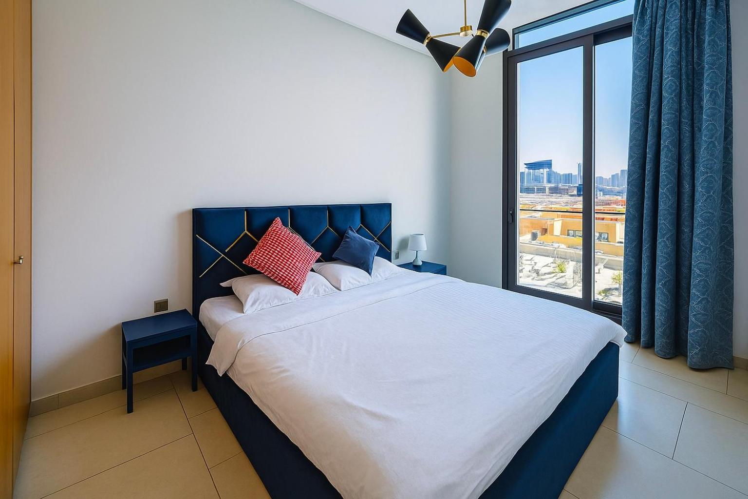 Elite Bur 2br Near Downtown, Metro & Mall